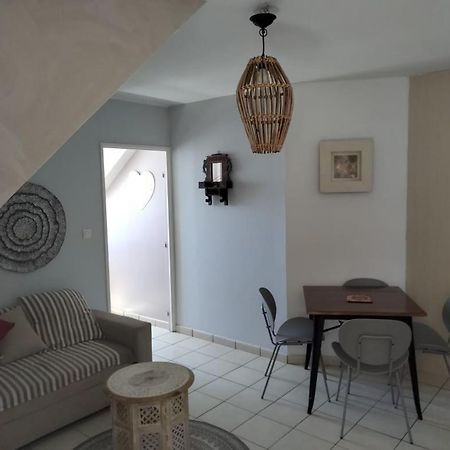 Superbe T3 en plein cœur du centre ville Saint-Denis Extérieur photo