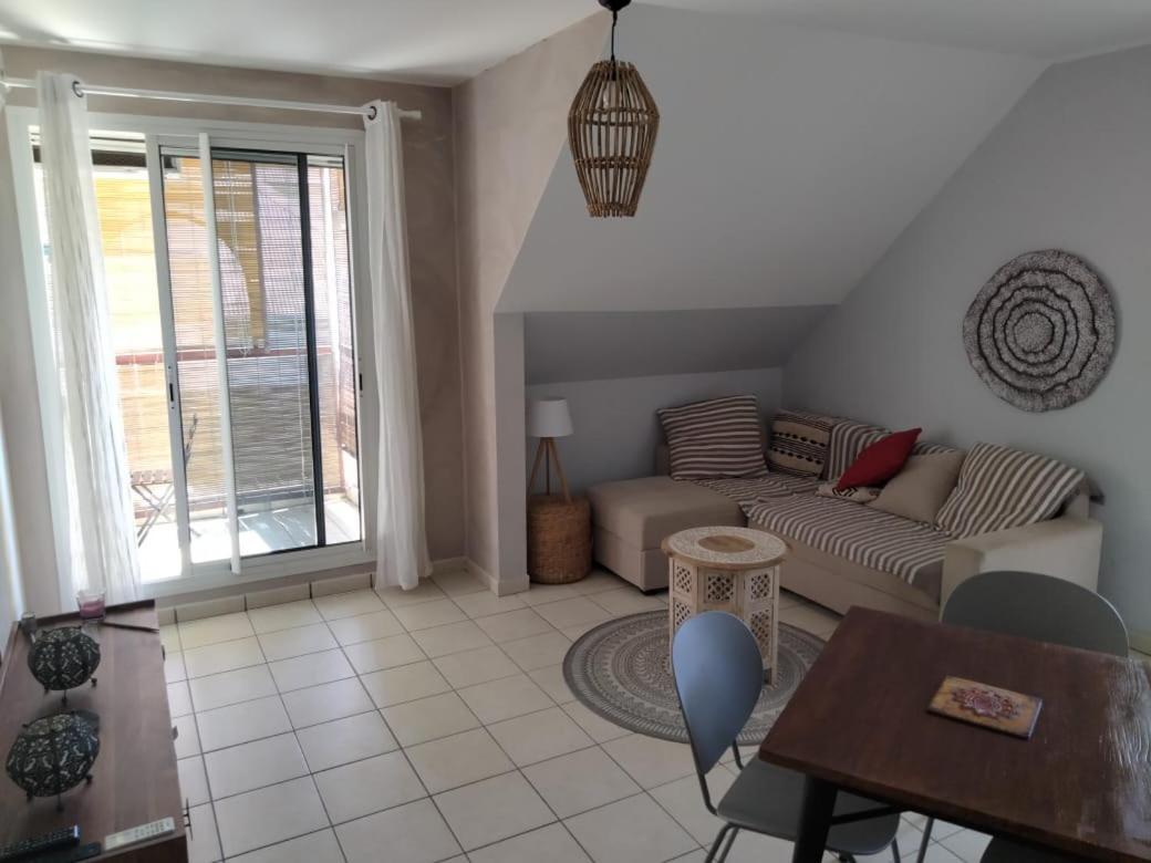 Superbe T3 en plein cœur du centre ville Saint-Denis Extérieur photo