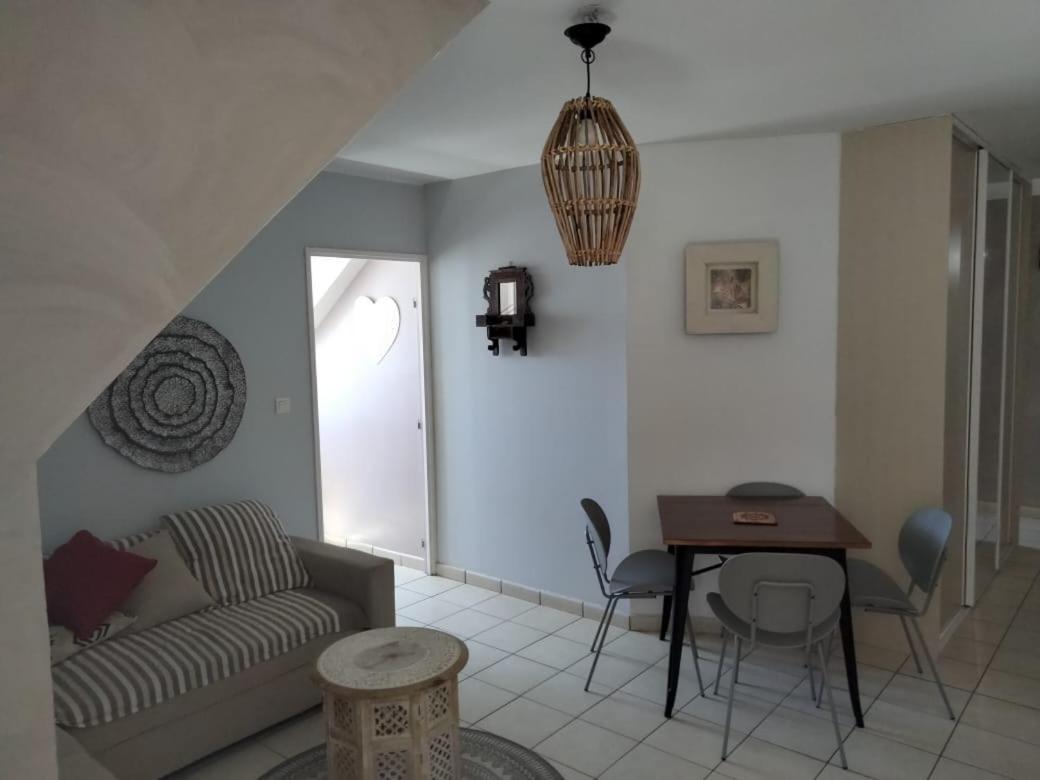 Superbe T3 en plein cœur du centre ville Saint-Denis Extérieur photo